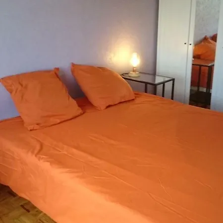 2 Chambres Proche De La Gare Privatunterkunft *