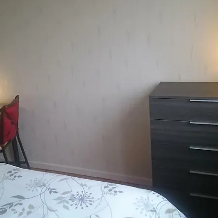 2 Chambres Proche De La Gare Privatunterkunft