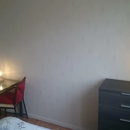 2 Chambres Proche De La Gare Privatunterkunft *