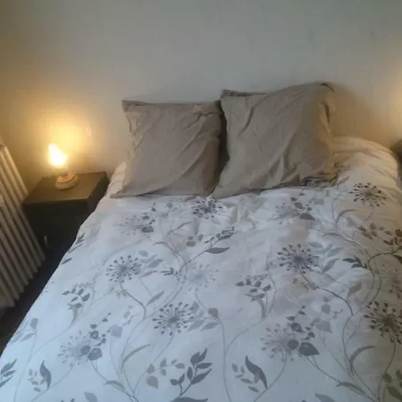 2 Chambres Proche De La Gare Privatunterkunft *